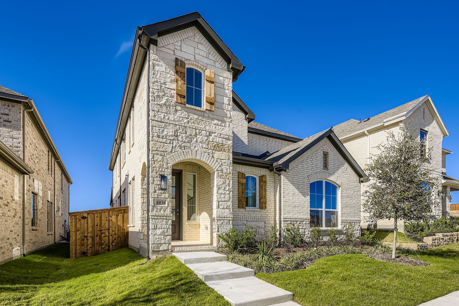 6036 Davis Knoll - Front Elevation
