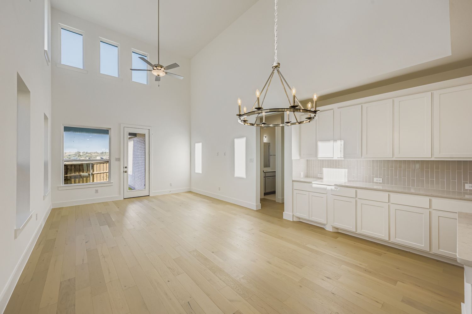 6036 Davis Knoll - Dining Area