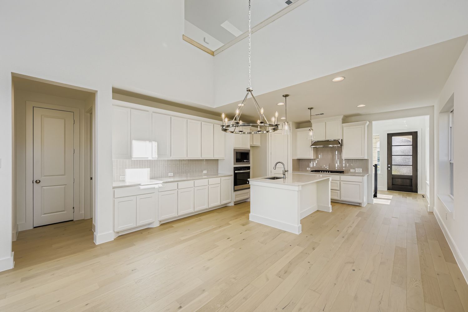 6036 Davis Knoll - Kitchen