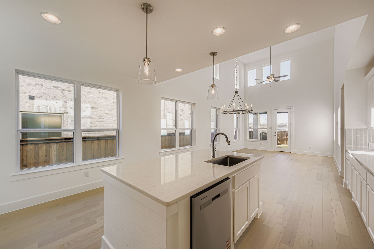 6036 Davis Knoll - Kitchen