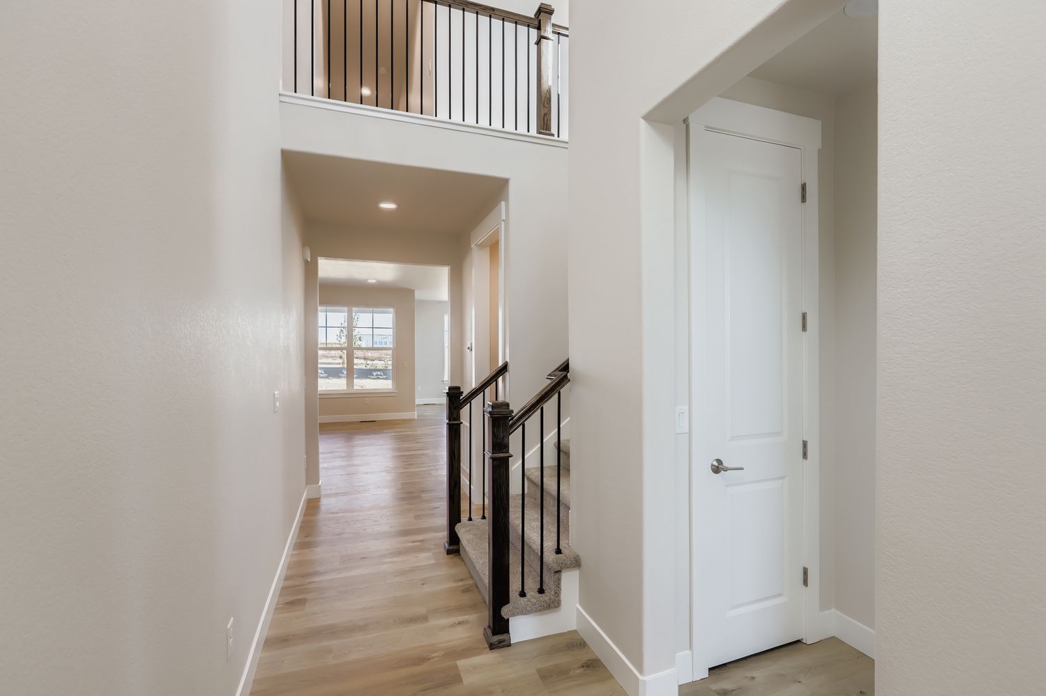 5841 Aspenglow Street entry