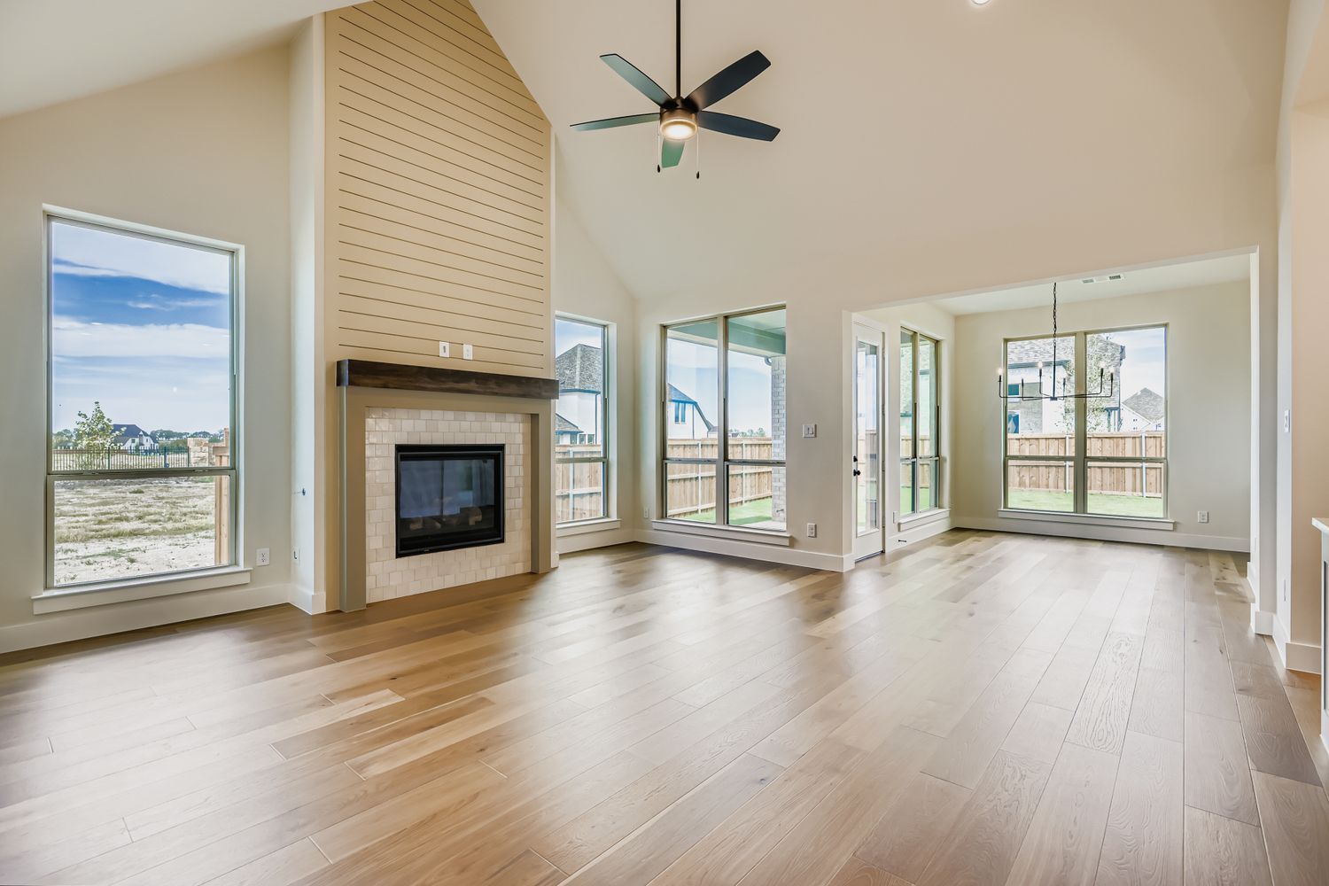 4408 Lamplight - Living Area