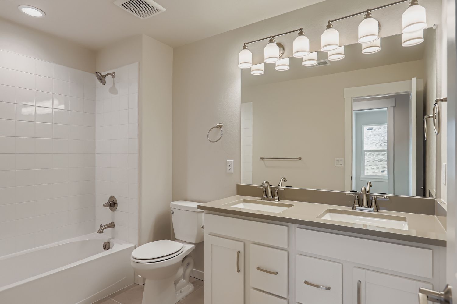 5841 Aspenglow Street bathroom