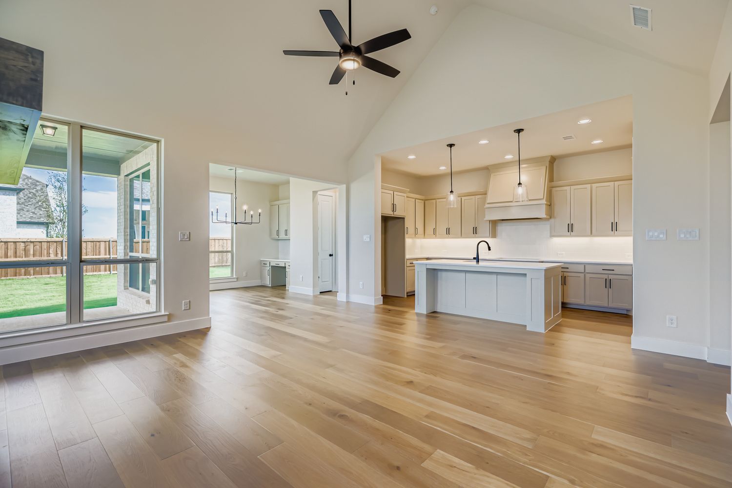 4408 Lamplight - Living Area