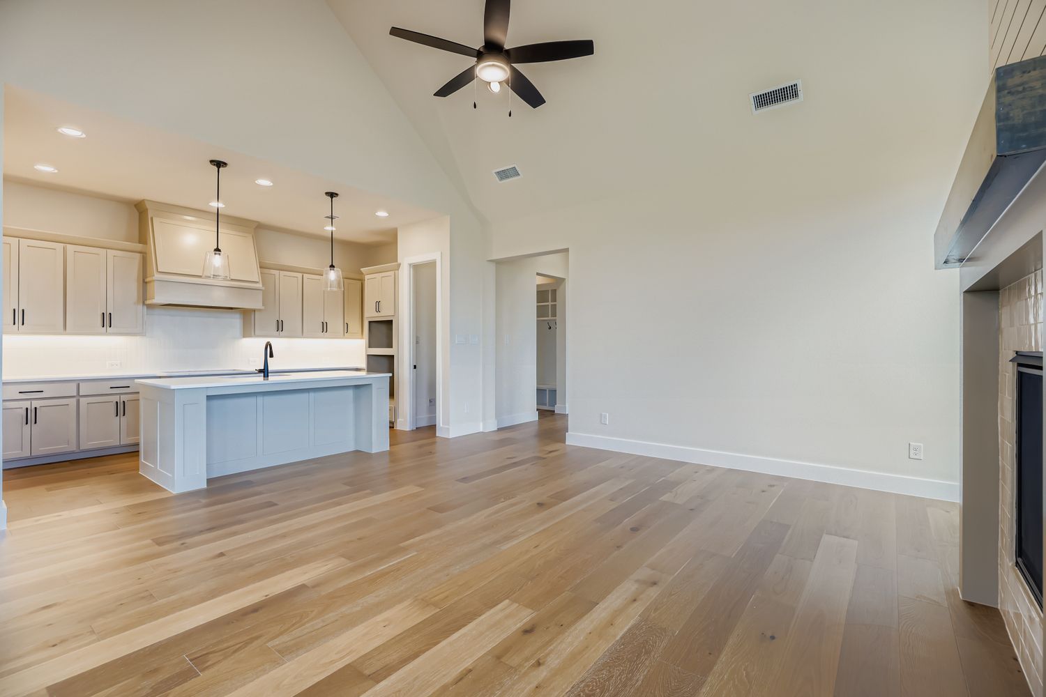 4408 Lamplight - Living Area