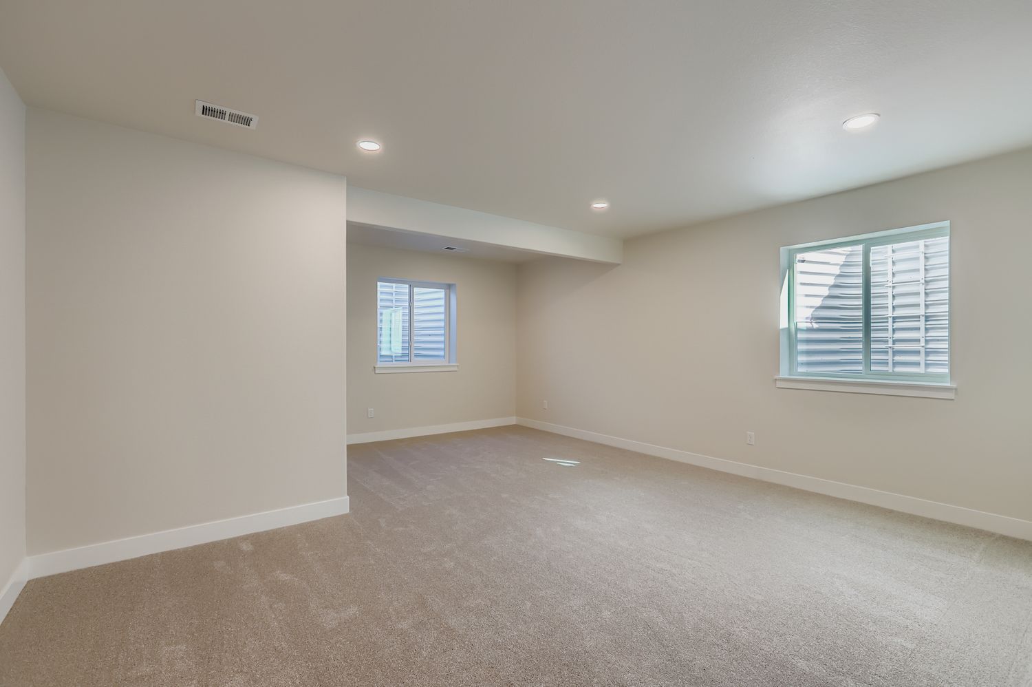 5841 Aspenglow Street game room