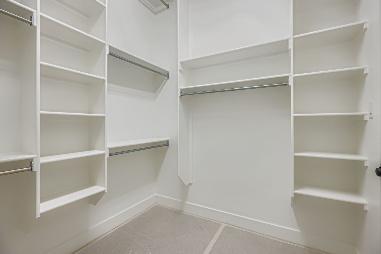 4408 Lamplight - Primary Closet