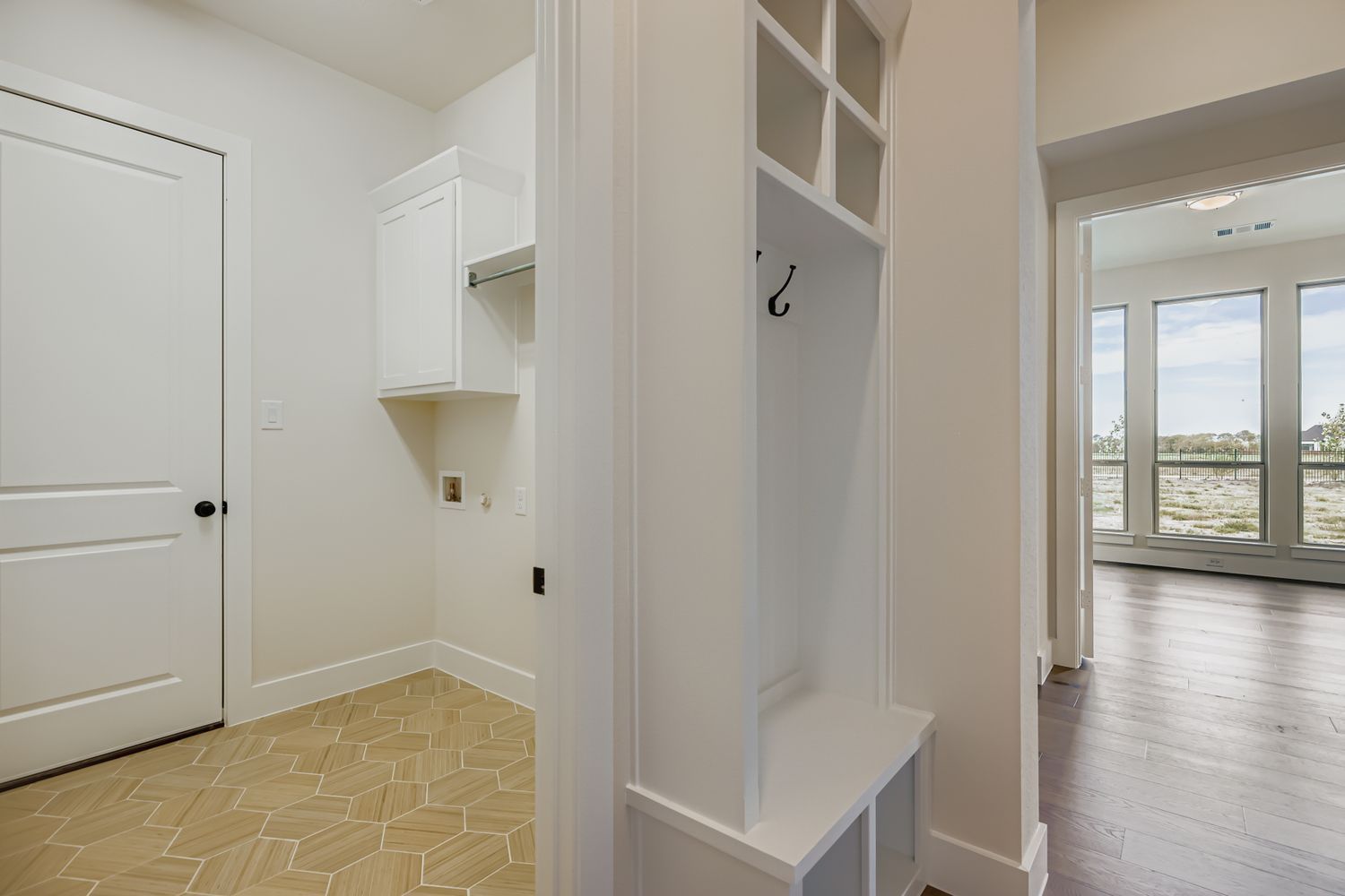 4408 Lamplight - Mud Area