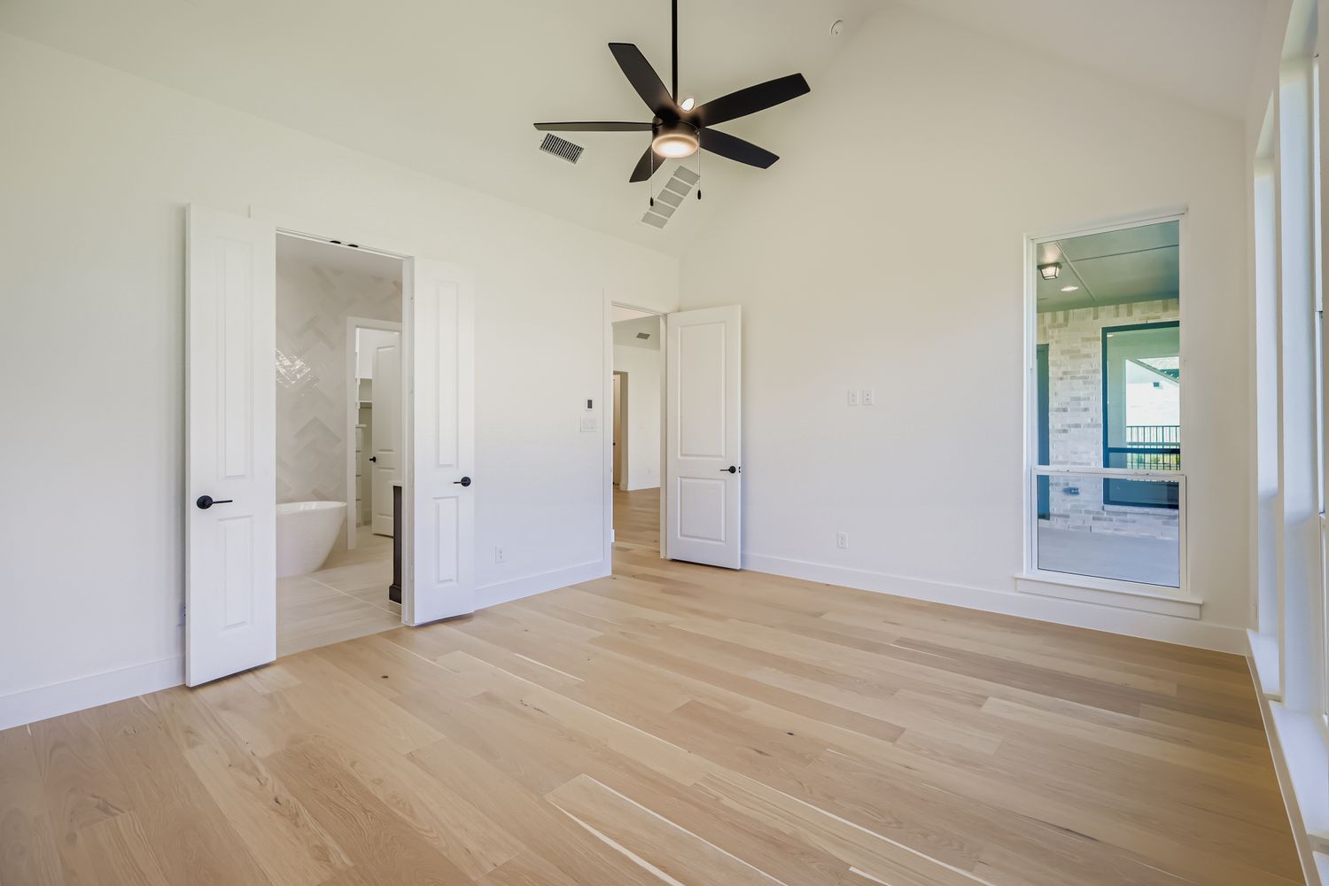 Plan 1631 Main Bedroom Representative Image