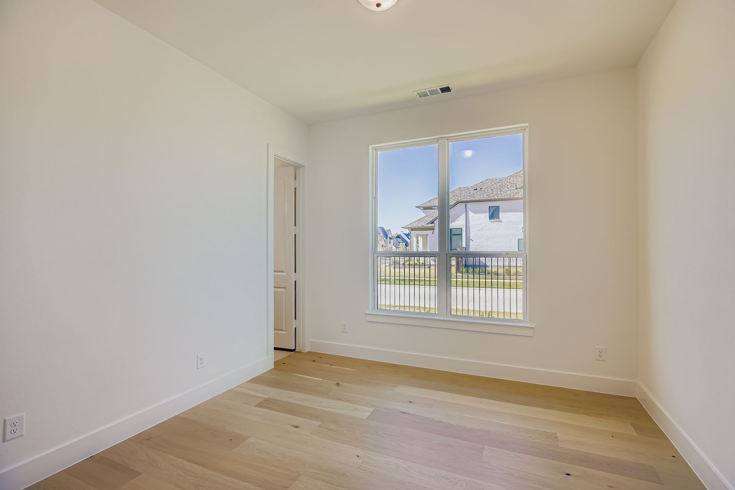 Plan 1631 Bedroom Representative Image