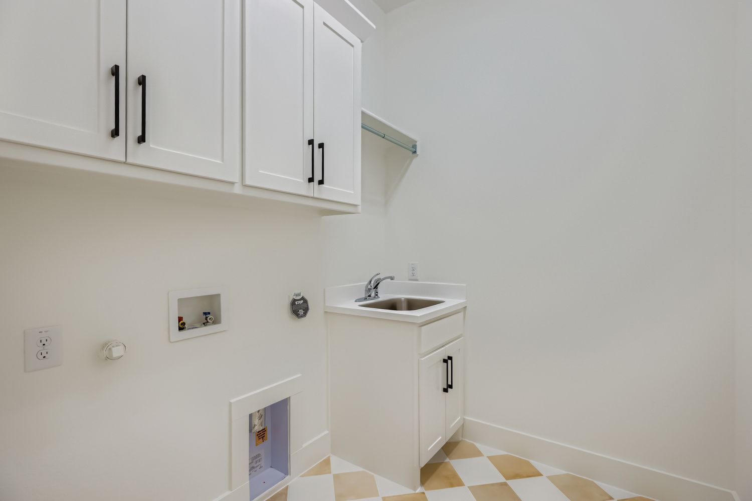 Plan 1631 Laundry Room Representative Image