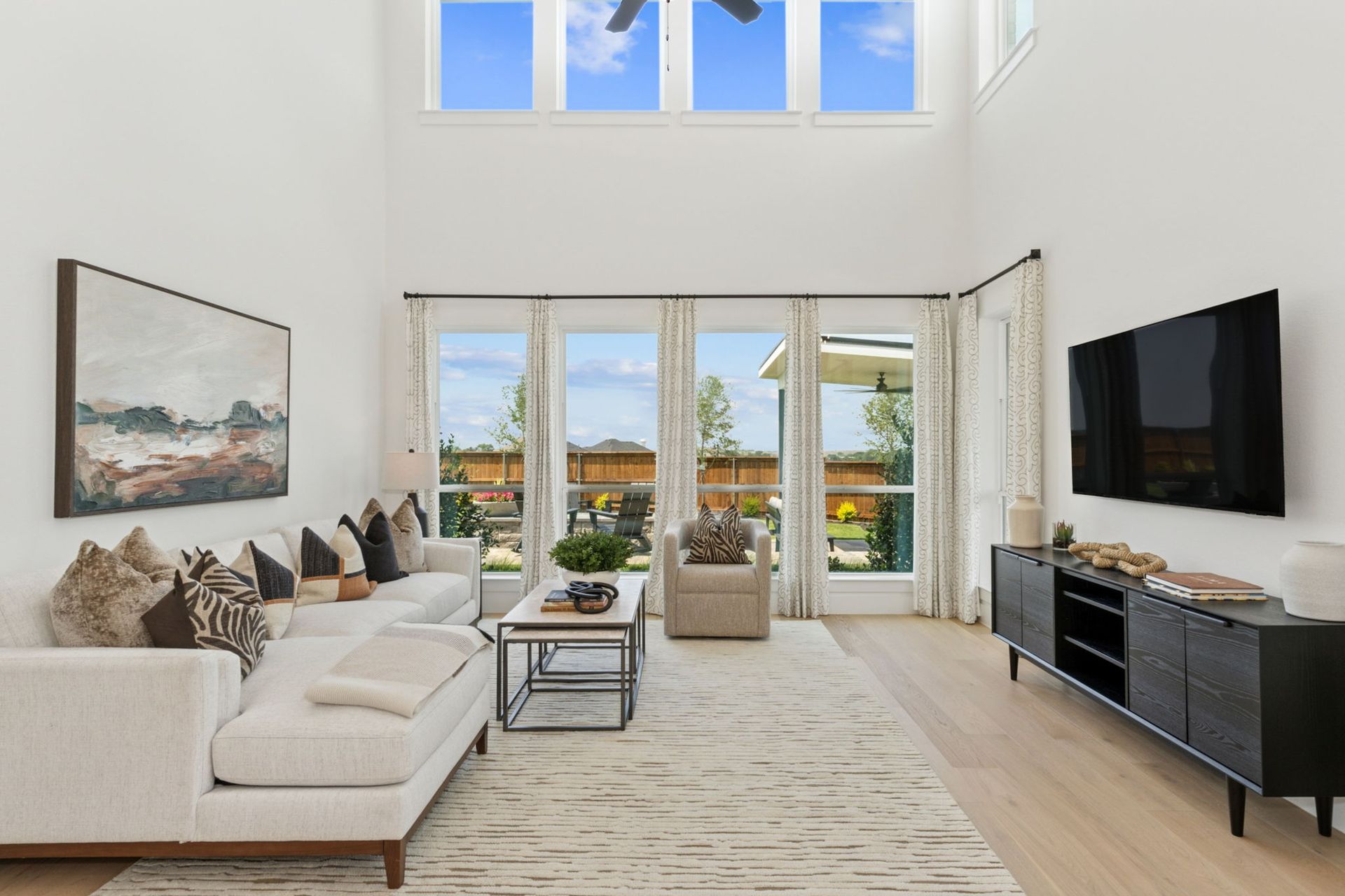 American Legend Homes' 55' model in Ten Mile Creek - Living Room