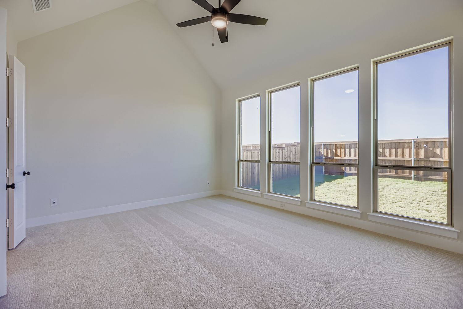 4813 Strada - Primary Bedroom