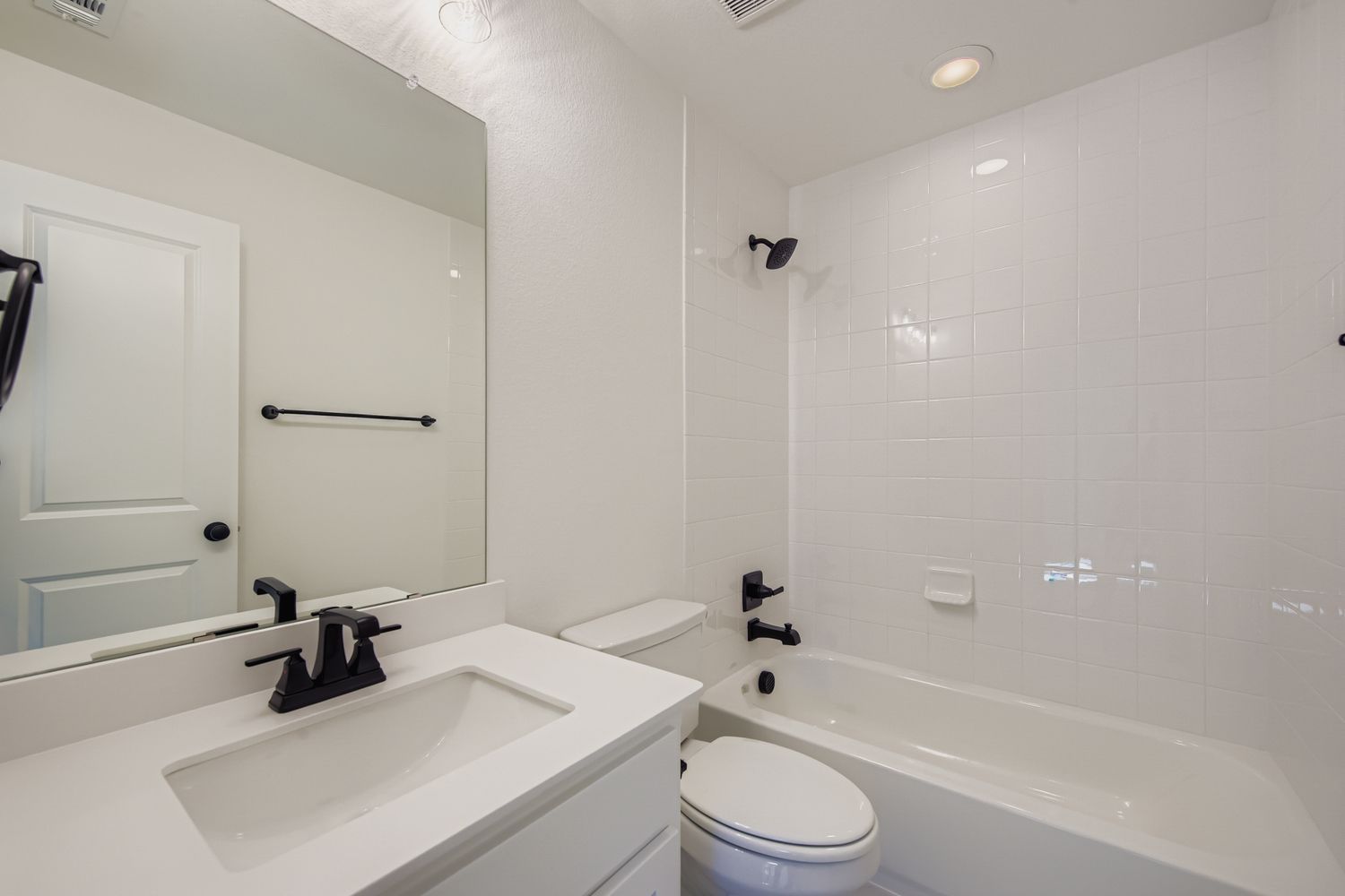 Plan 1536 representative photo of a secondary bathroom