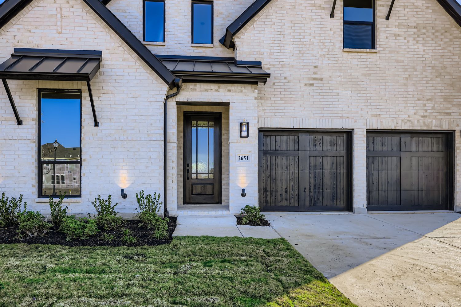 2651 Harvest - Front Entryway