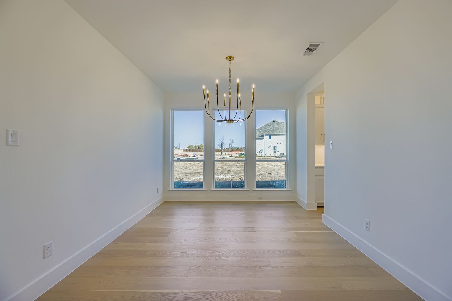 2651 Harvest - Dining Area