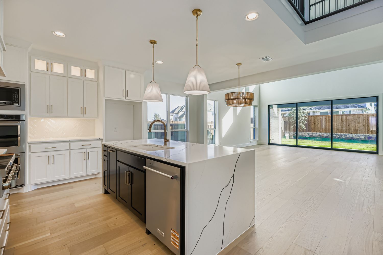 2651 Harvest - Kitchen