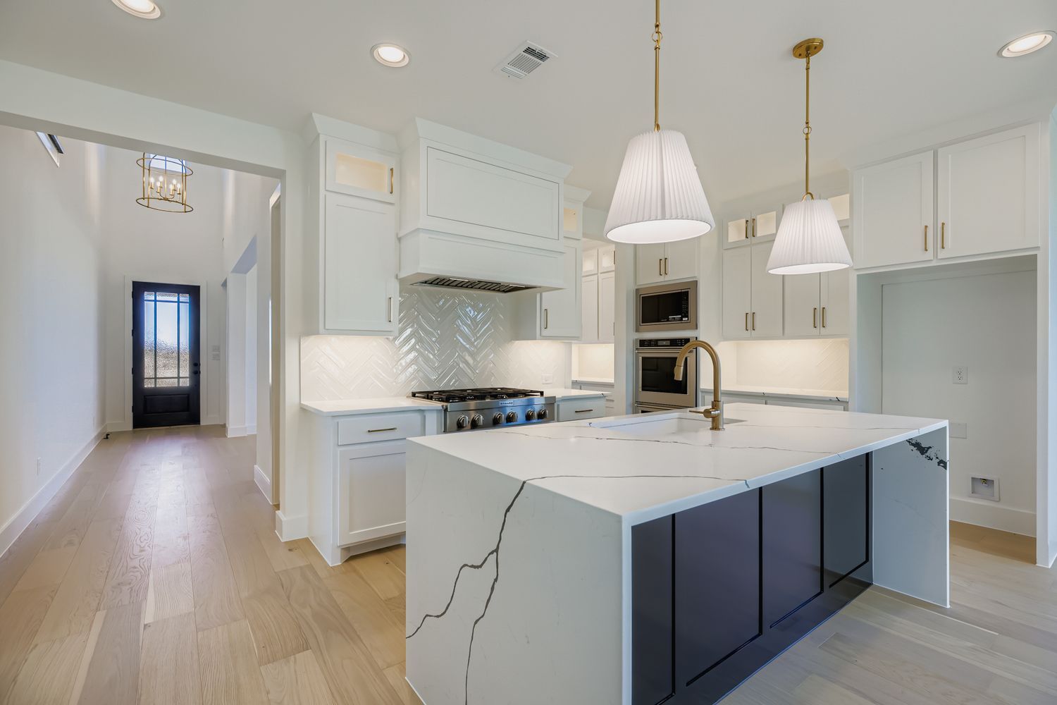 2651 Harvest - Kitchen