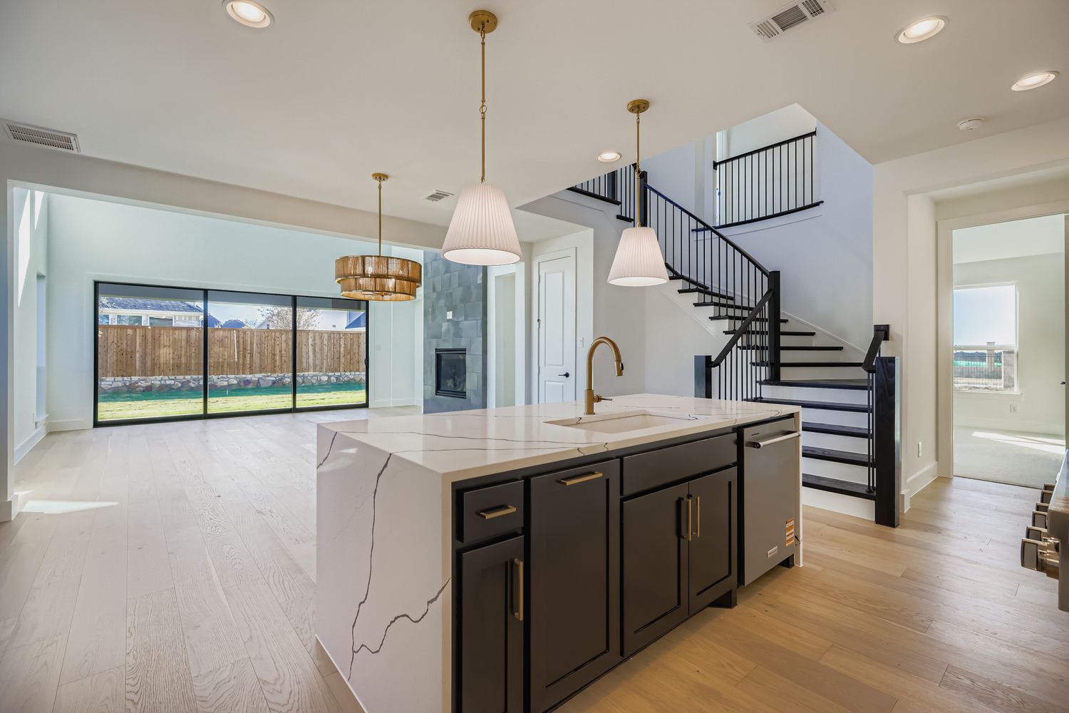 2651 Harvest - Kitchen