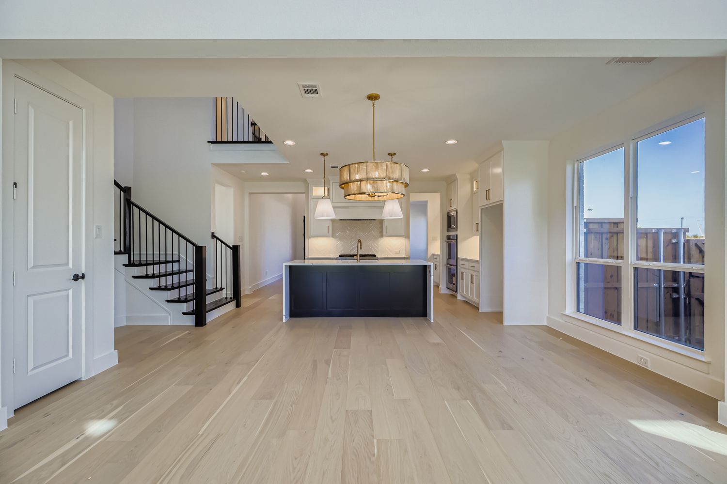 2651 Harvest - Kitchen