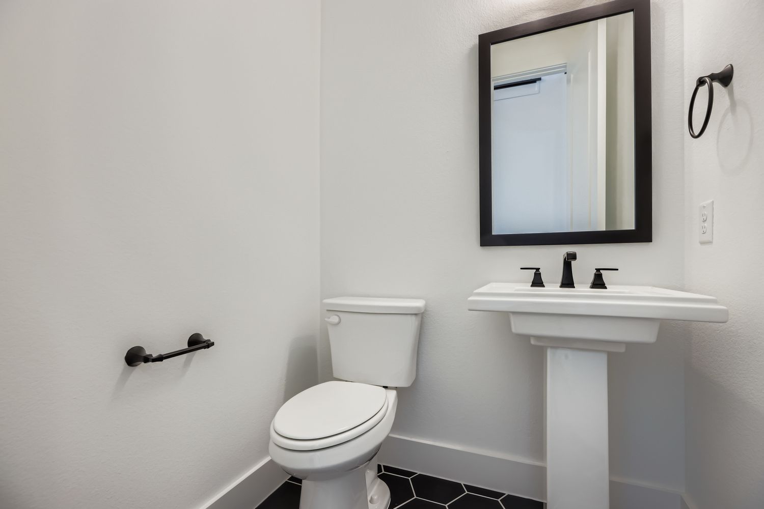 2651 Harvest - Powder Bathroom