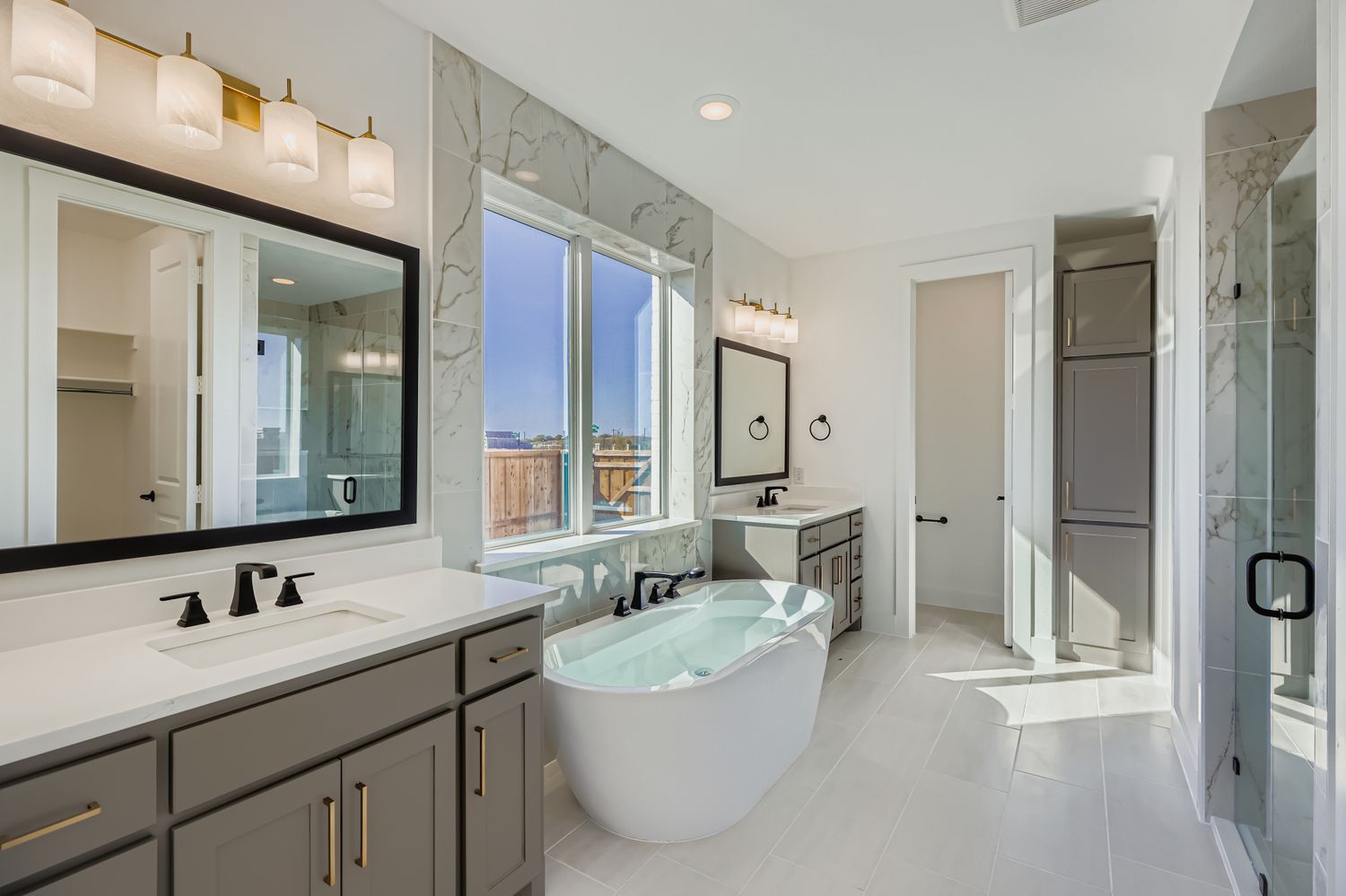 2651 Harvest - Primary Bathroom