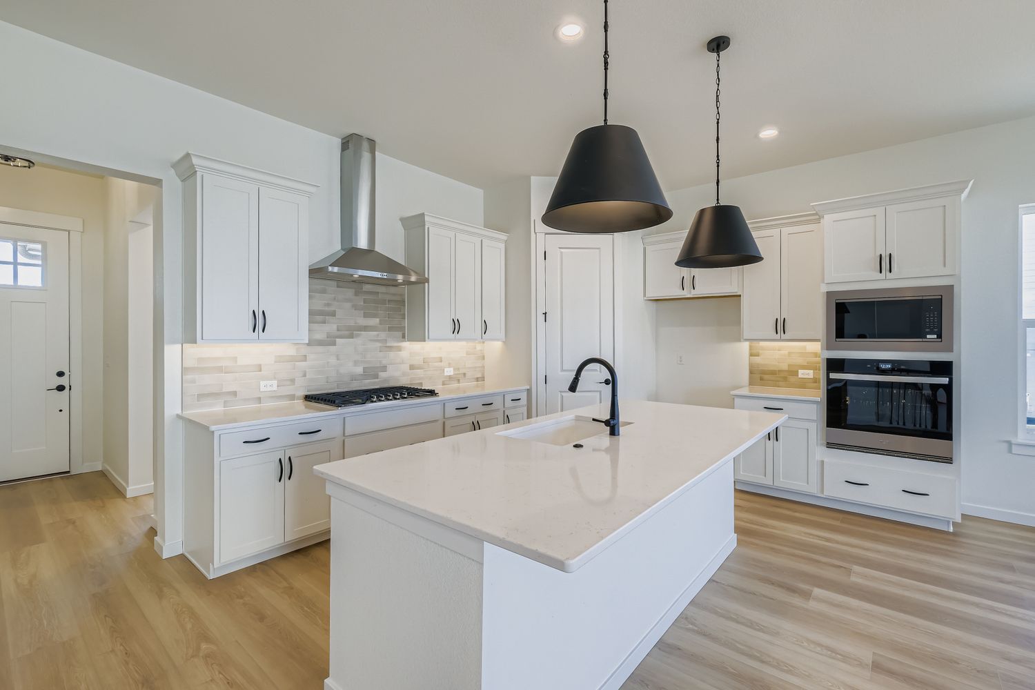 Plan C416 kitchen representative photo