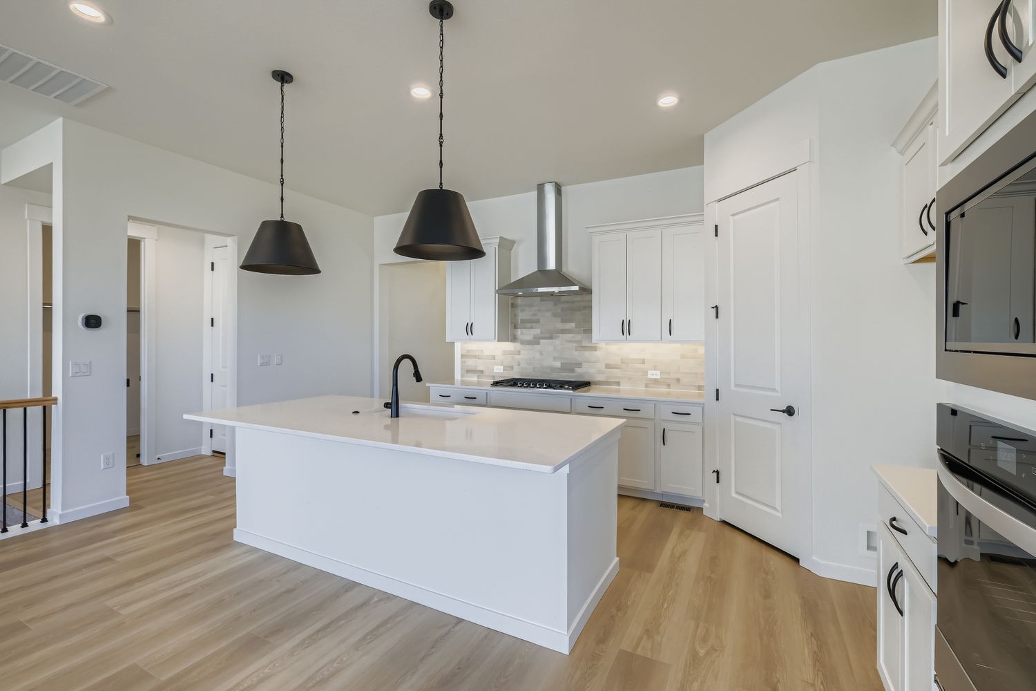 Plan C416 kitchen representative photo