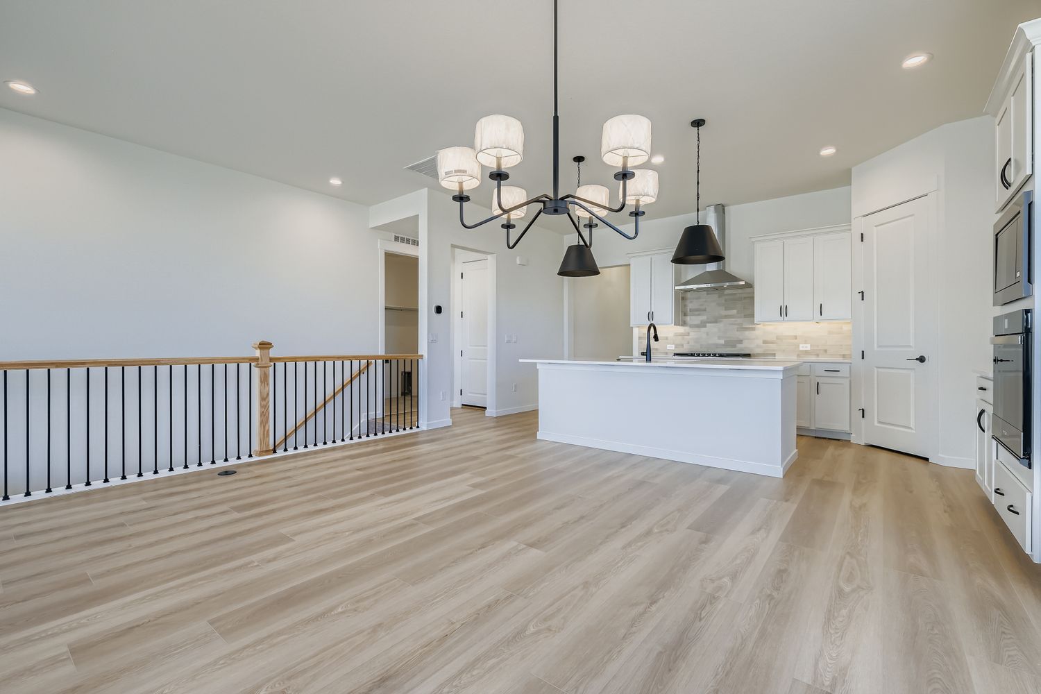 Plan C416 dining room/kitchen representative photo
