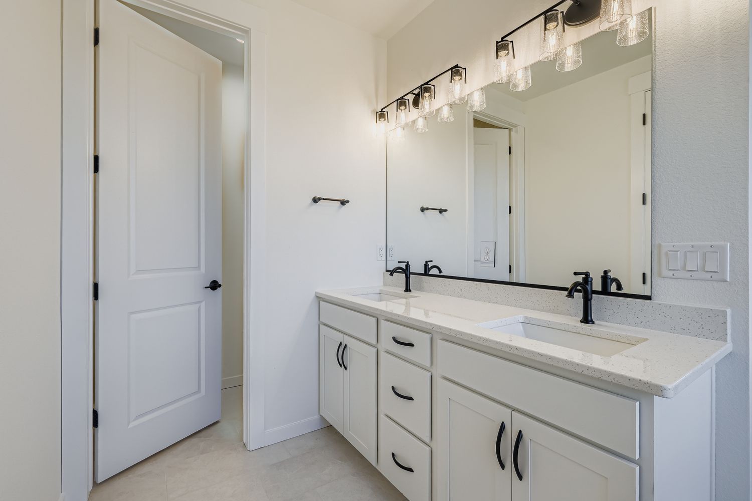 Plan C416 main bathroom representative photo