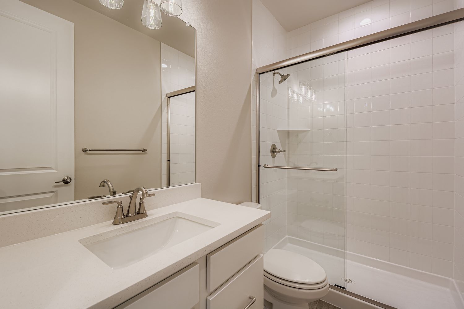 1825 Flourish - Full Bathroom