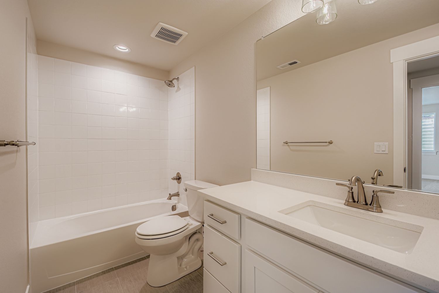 1825 Flourish - Full Bathroom