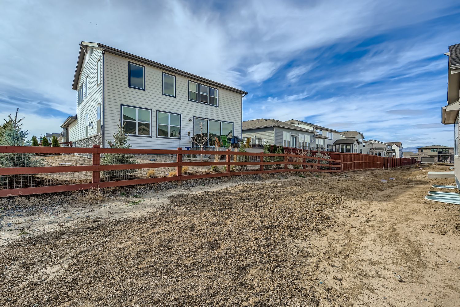 1825 Flourish - Backyard