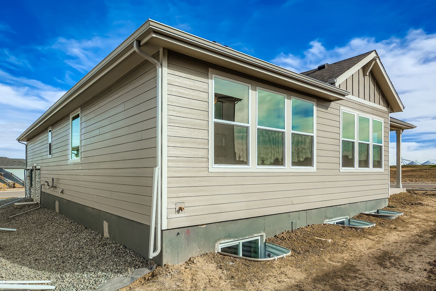 1825 Flourish - Rear Exterior