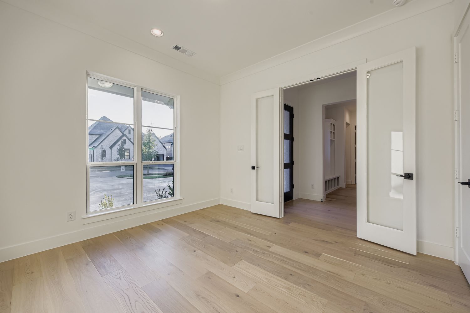 Plan 1643 home office representative photo