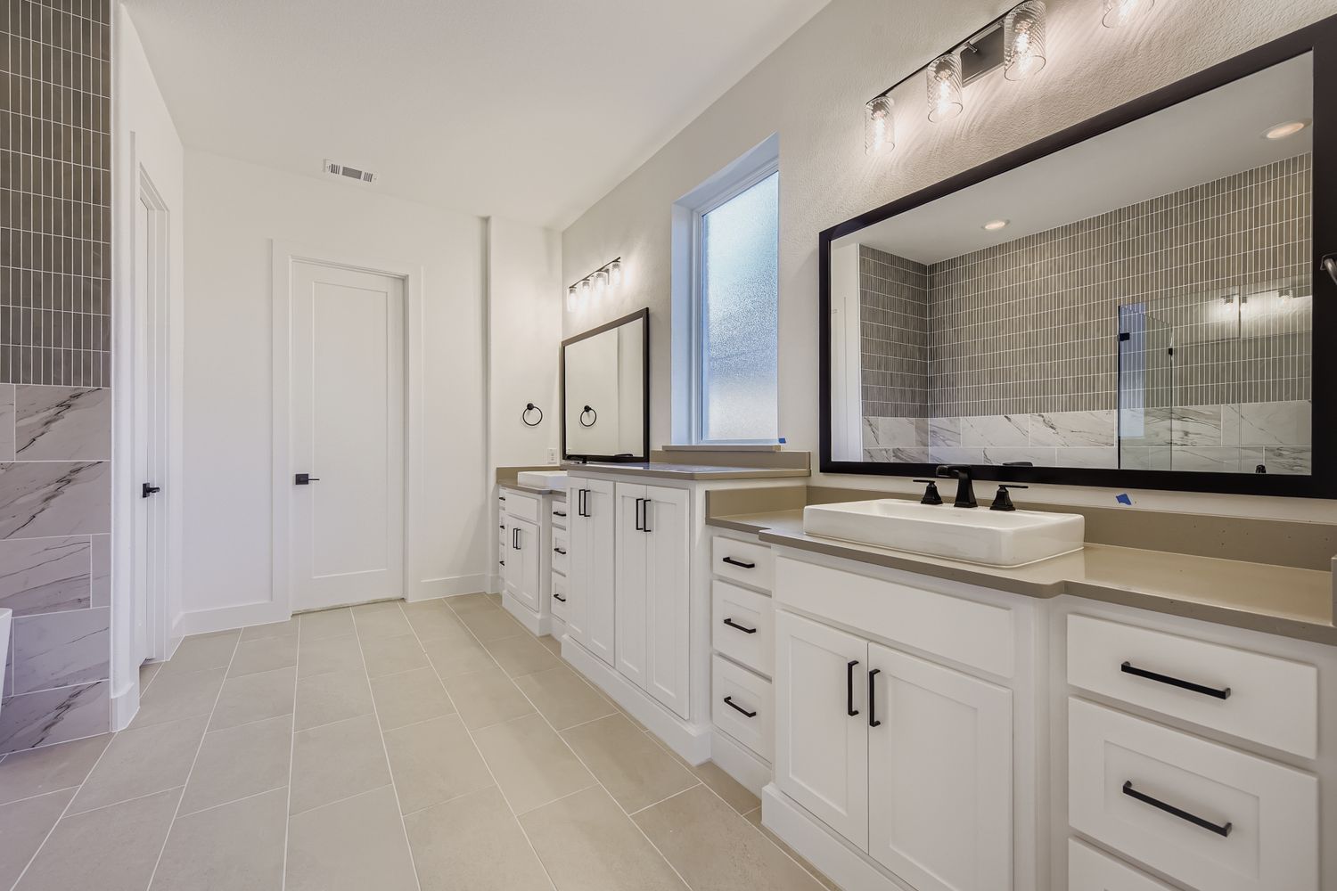 Plan 1643 primary bathroom representative photo