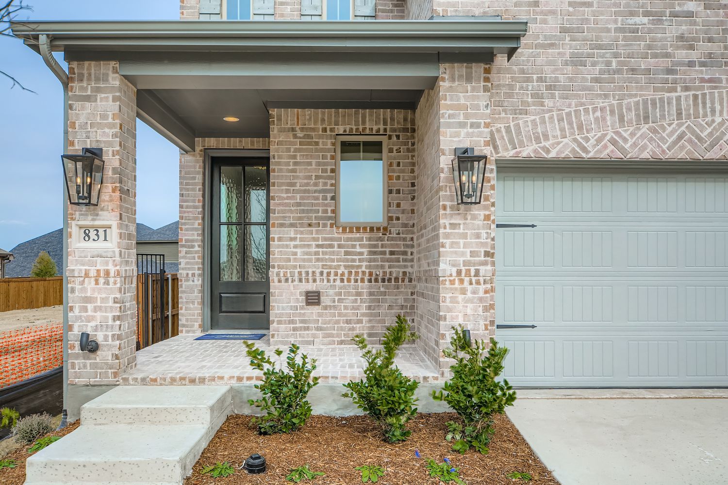 831 Stone Grove - Front Entryway