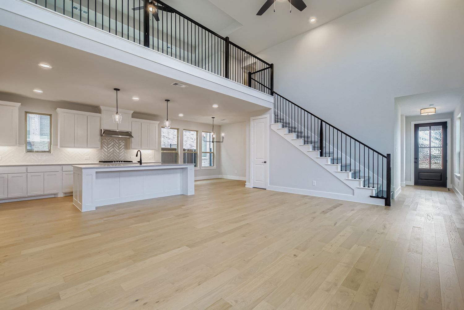 831 Stone Grove - Living Area