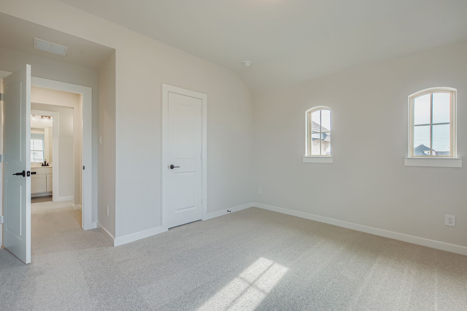 831 Stone Grove - Bonus Room