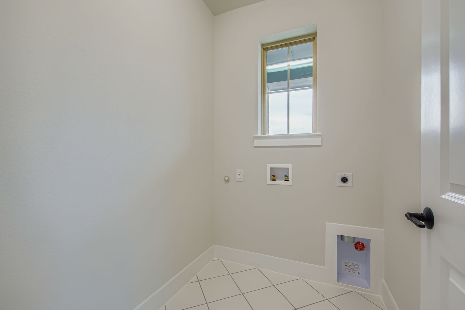 831 Stone Grove - Laundry Area