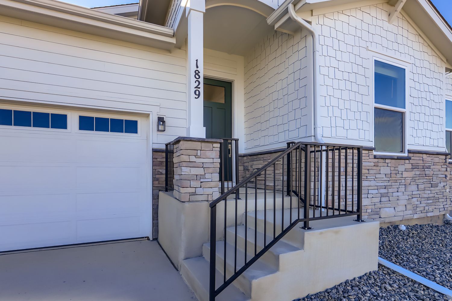 1829 Flourish - Front Entryway