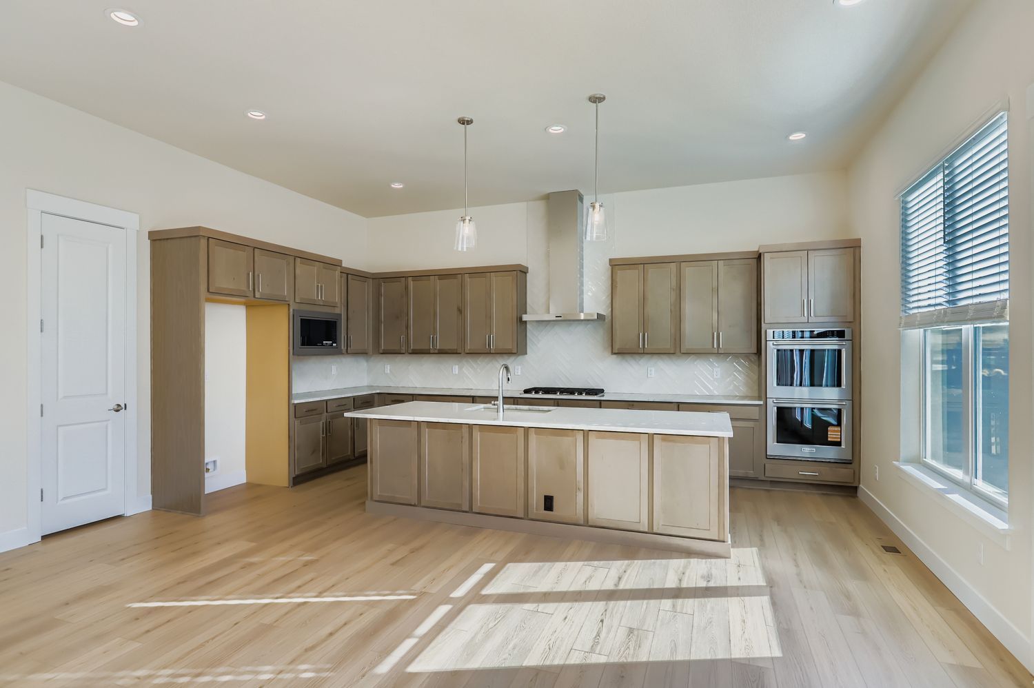 1829 Flourish - Kitchen
