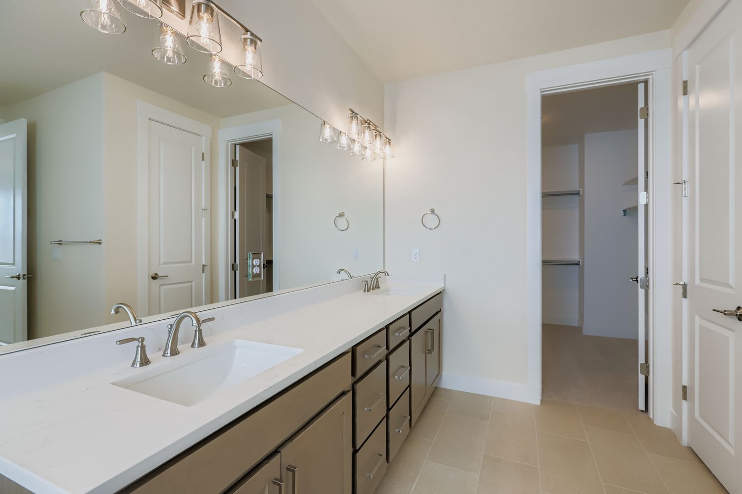 1829 Flourish - Primary Bathroom