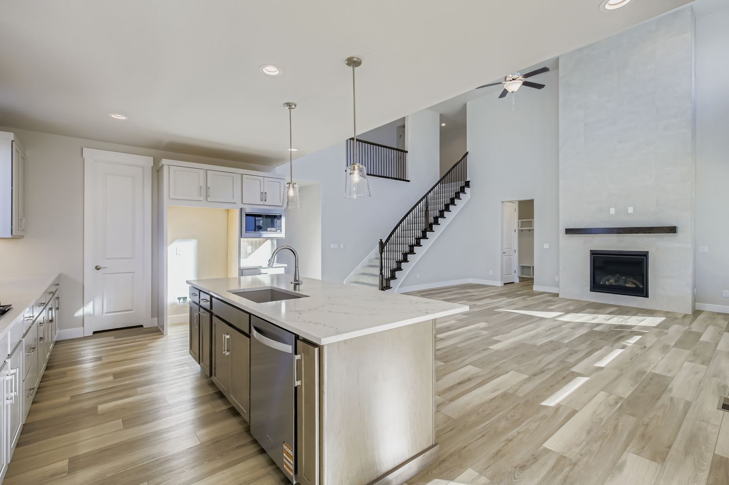 1833 Flourish - Kitchen