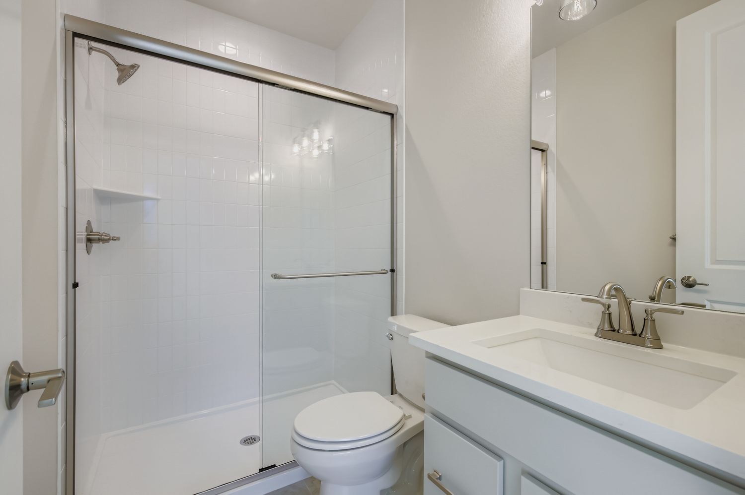 1833 Flourish - Full Bathroom