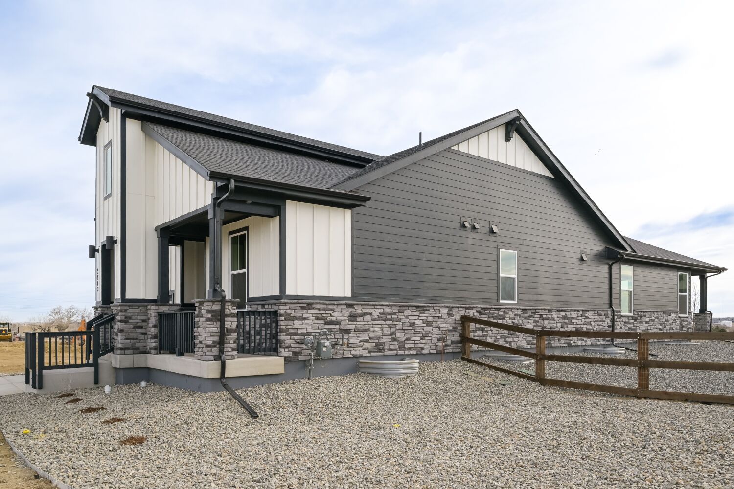 5842 Aspenglow - Front Elevation