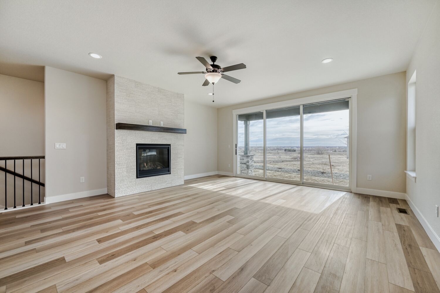5842 Aspenglow - Living Area