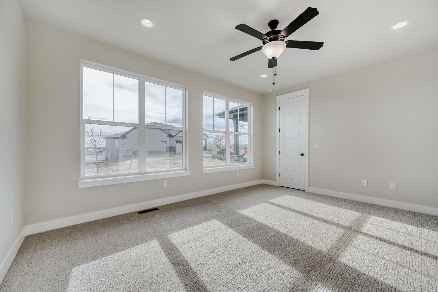 5842 Aspenglow - Primary Bedroom