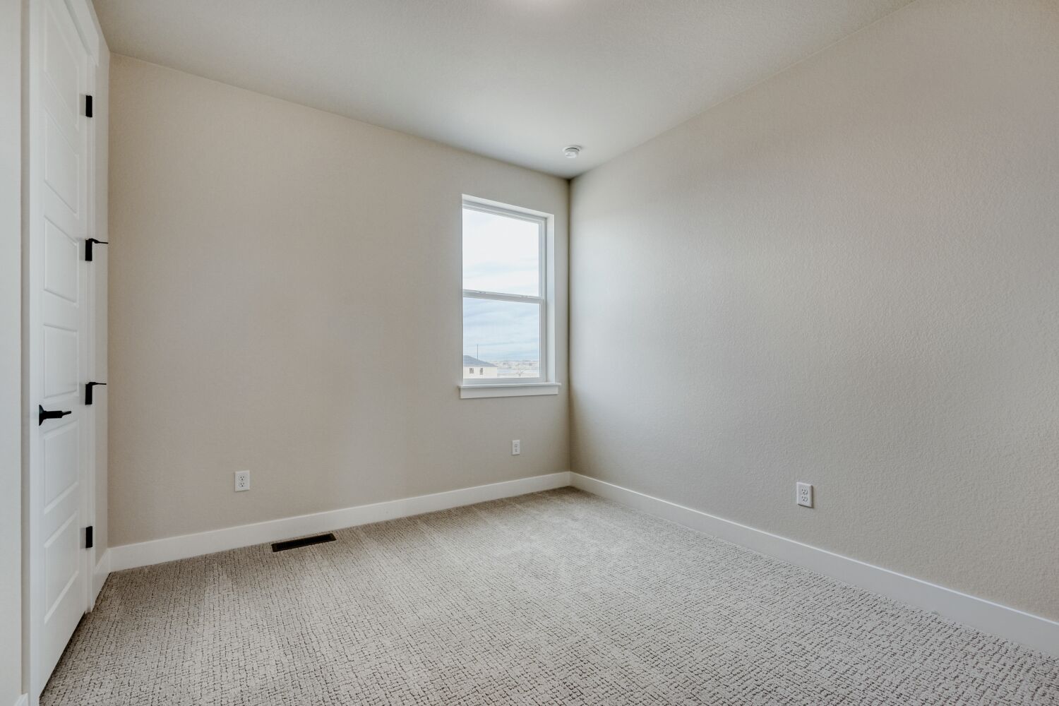 5842 Aspenglow - Bedroom