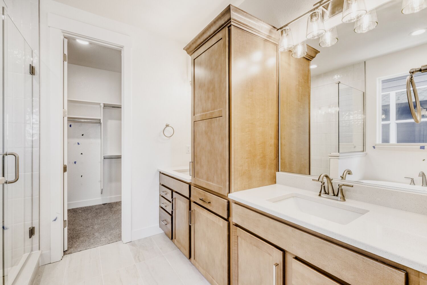 8006 Pennydale - Primary Bathroom
